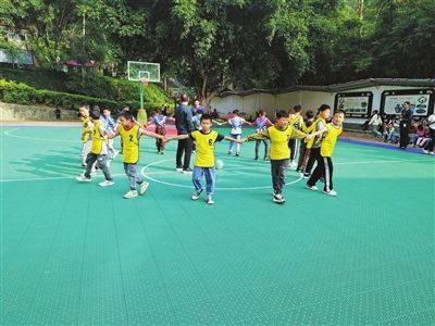 湾塘模式 守护孩子们的 睛彩视界 记全国教育系统先进集体屏边县湾塘中心学校